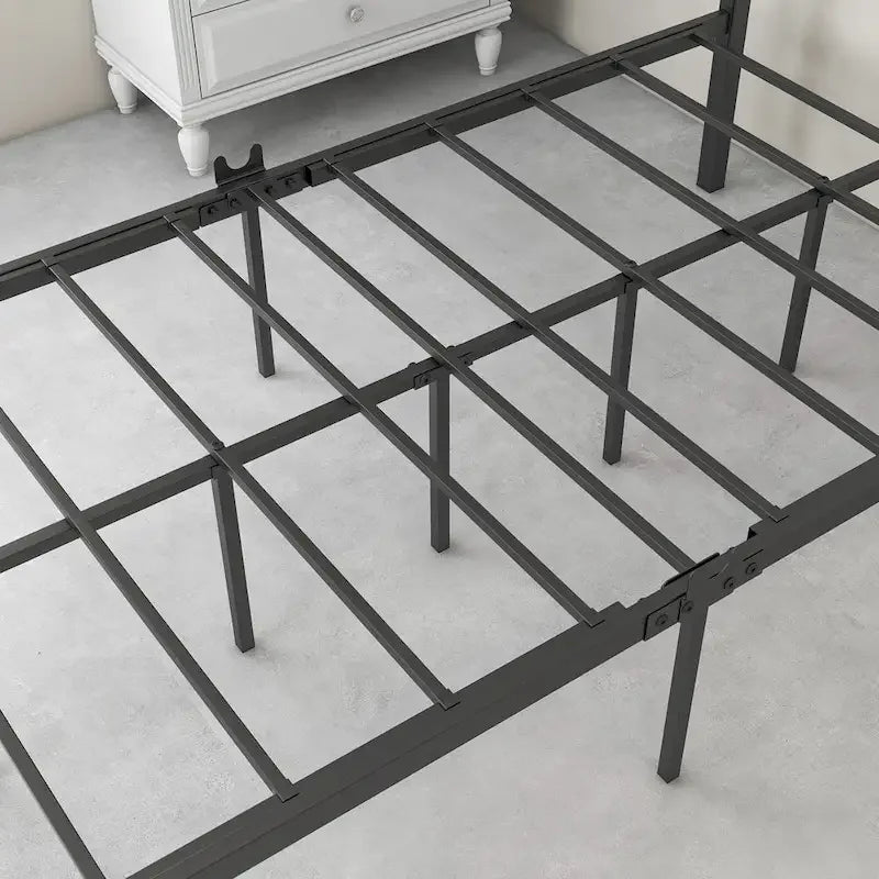 Structure de lit plateforme en métal avec baldaquin en X