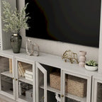 Meuble TV Élégant avec Nombreuses Étagères et Accents de Verre